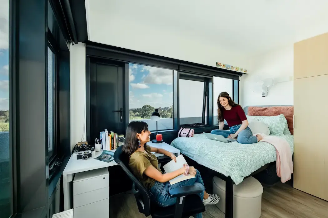 Accommodation & Arrival